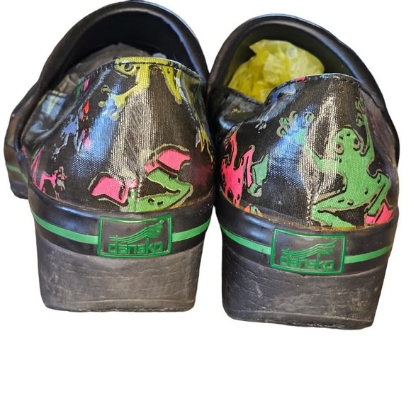 Dansko Vegan Volley Comfort Clogs Printed Frogs Black Size 39 US 8.5 9 Shoes - Picture 7 of 12